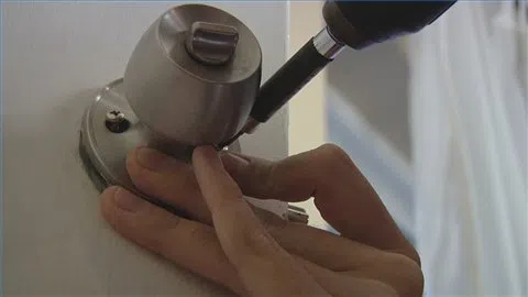 Lock Safe Services North Chelmsford, MA 978-312-2055 - change-locks-service